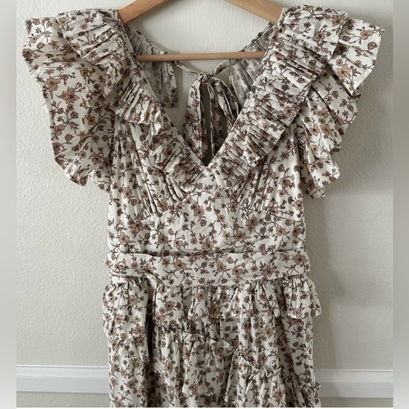 ❤️ EN SAISON Gianna Floral Ruffle Smocked Dress with cutout Back. Size:M - Picture 11 of 14